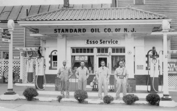 1 Photo 3 - First Staff - Smitty's - D Johnson, M White, Smitty and Lenny Coleman (BW)_cropped