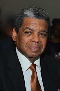 Calvin_to_camera_cropped_2_19_FZ2A0182